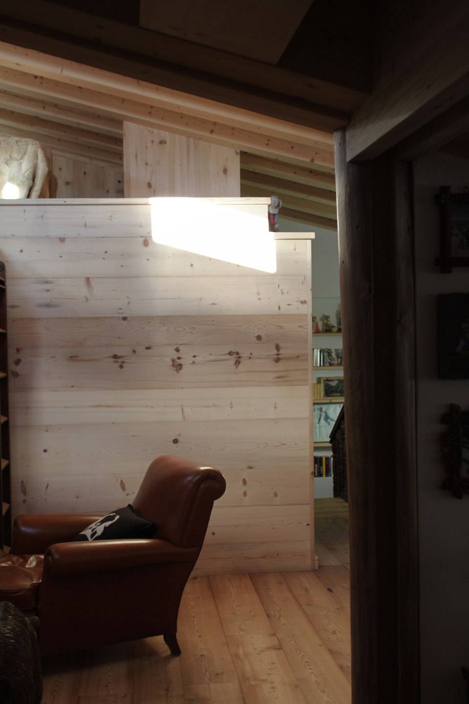 sala lettura in legno_falegnameria Bariza