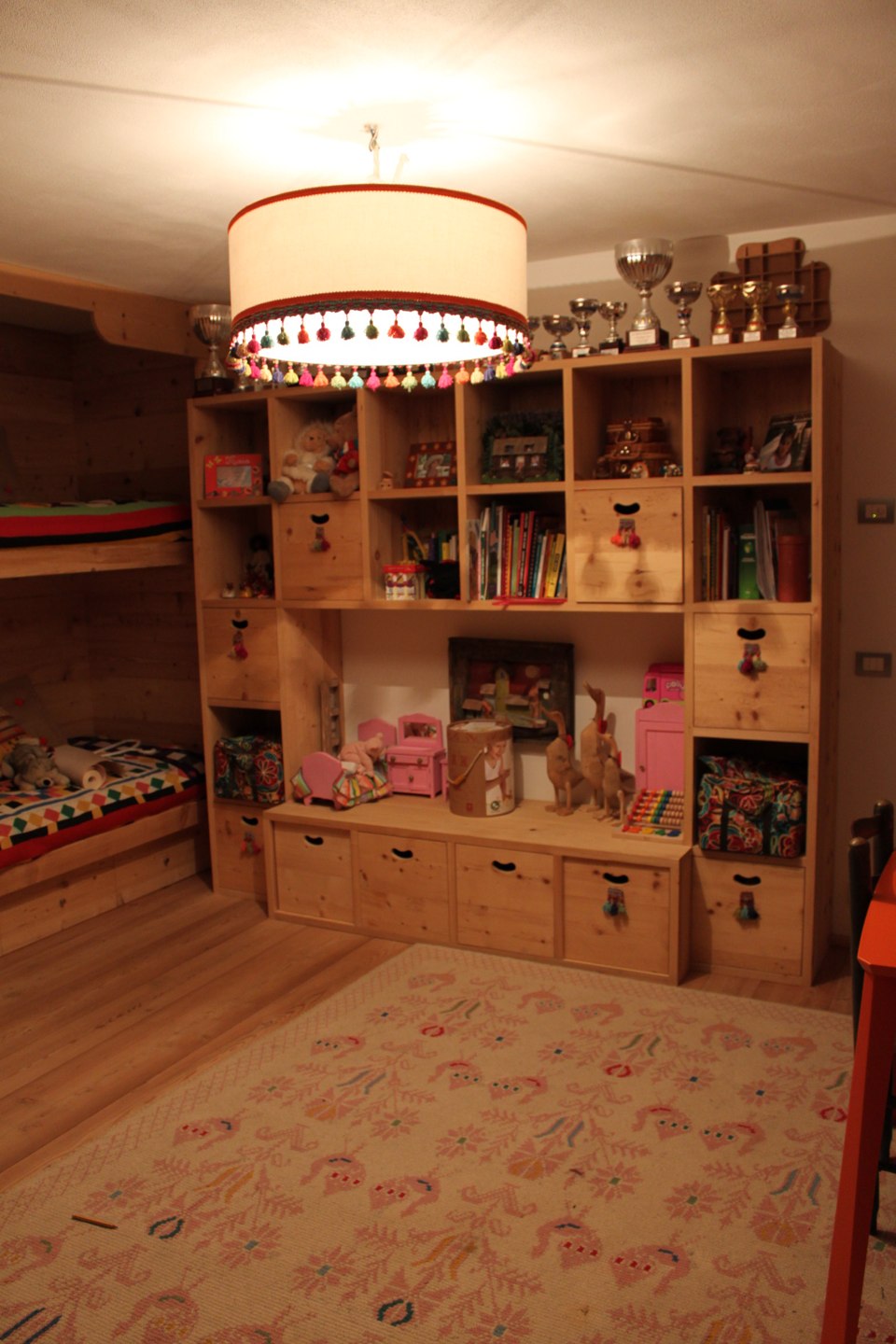 libreria in legno per cameretta_falegnameria Bariza
