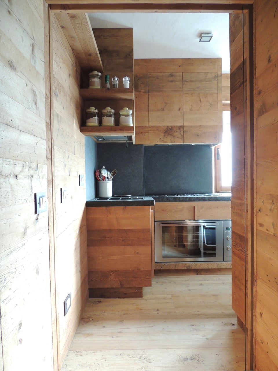 cucina contemporanea in legno_falegnameria Bariza