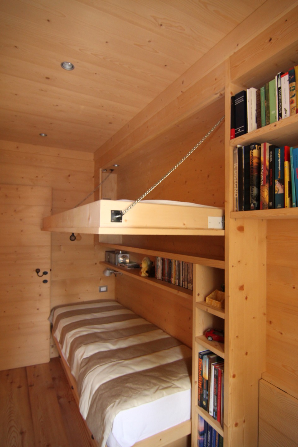 camera con letto a castello in legno su misura_Falegnameria Bariza