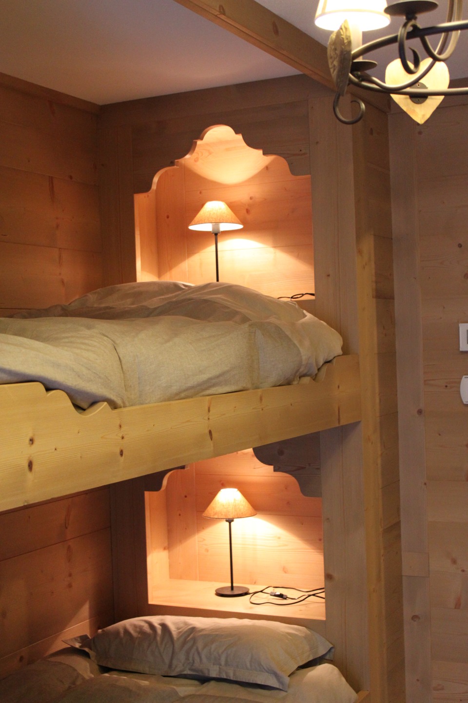 letto a castello in cameretta in legno_falegnameria Bariza