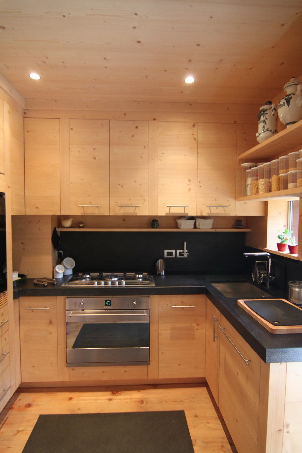 cucina in legno per chalet di montagna_falegnameria Bariza