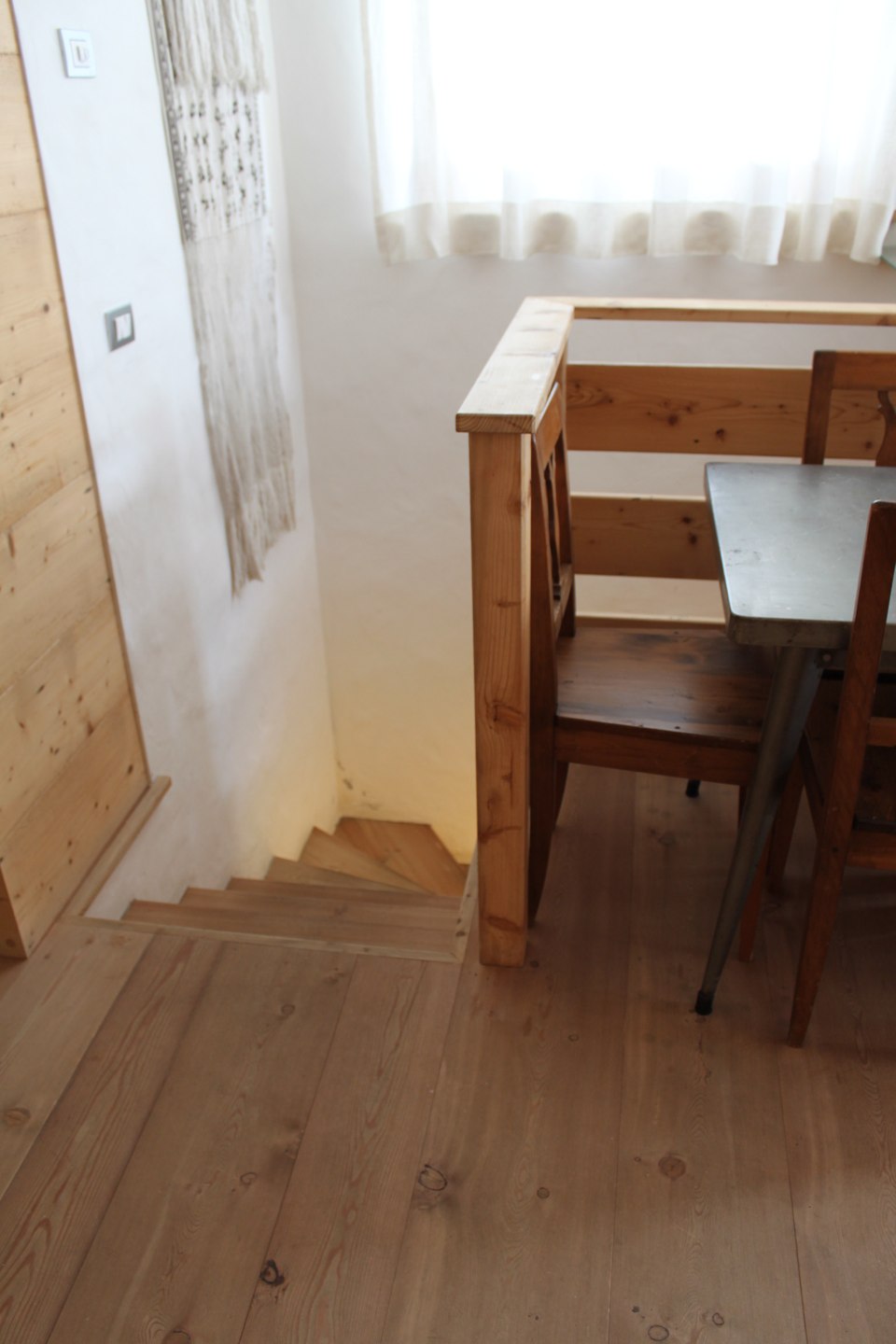 giroscala in legno_falegnameria Bariza