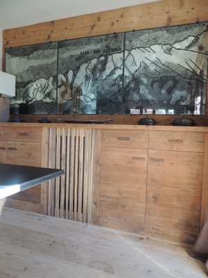 decori su parete in legno_falegnameria Bariza