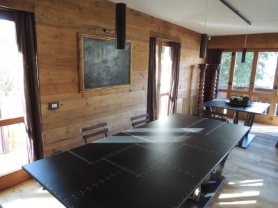 tavolo da pranzo di chalet di montagna_falegnameria Bariza