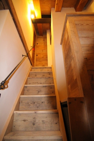 scale in legno e corrimano in ferro_falegnameria Bariza