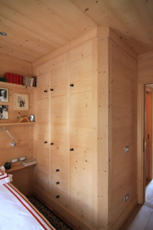 armadio in legno su misura_falegnameria Bariza