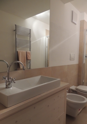 bagno in legno_Falegnameria Bariza